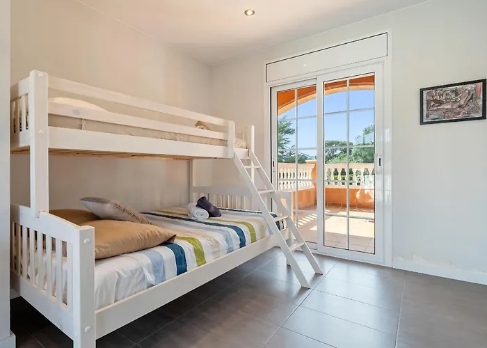 Hauzify I Casa Sa Calma Holiday home *